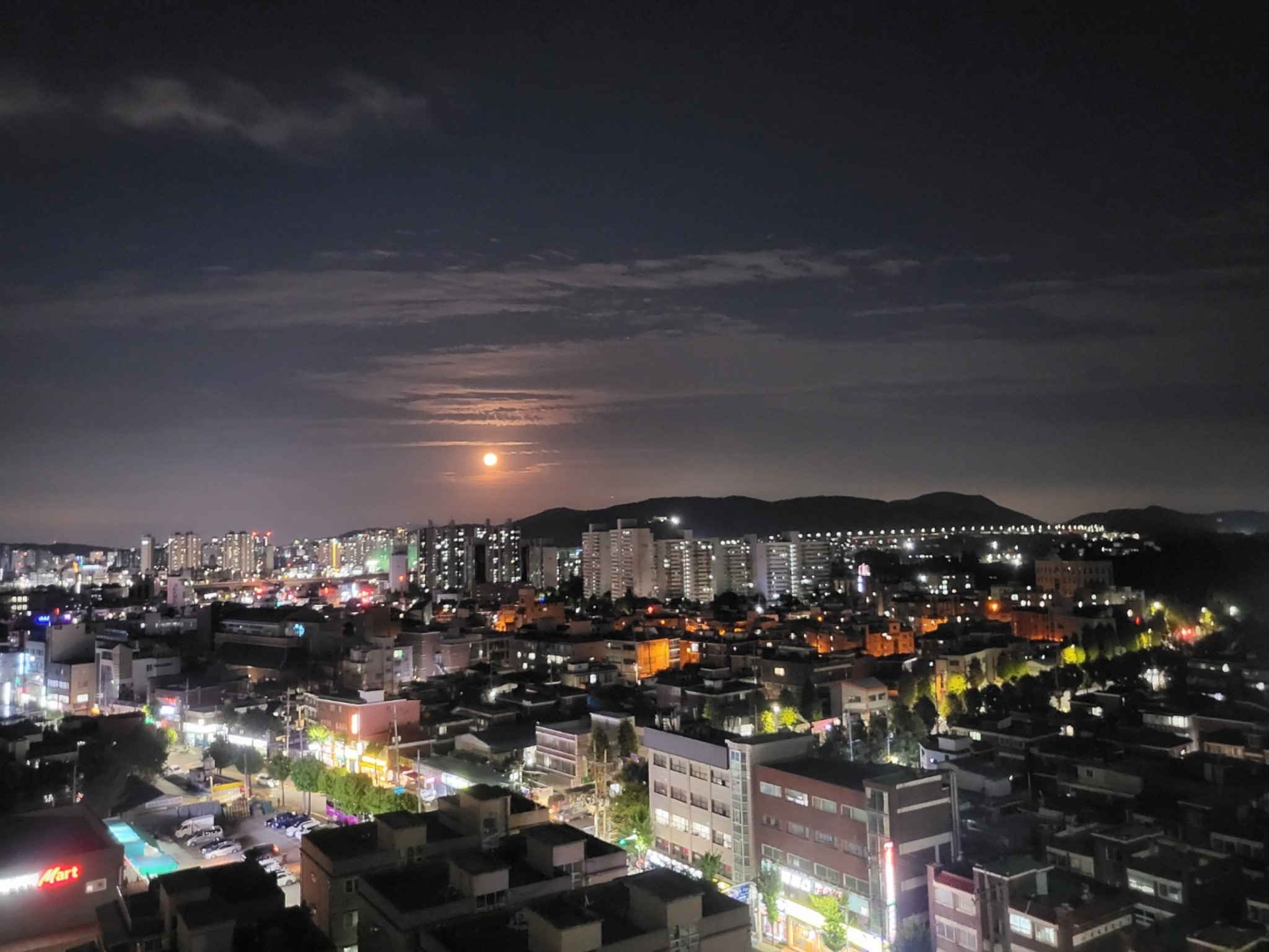 e편한세상부평역어반루체의 이야기 | 비오면 무지개가 자주 나타나네요ㅎㅎ 무지개와 야경샷 e편한세상부평역어반루체의 이야기 | 비오면... 