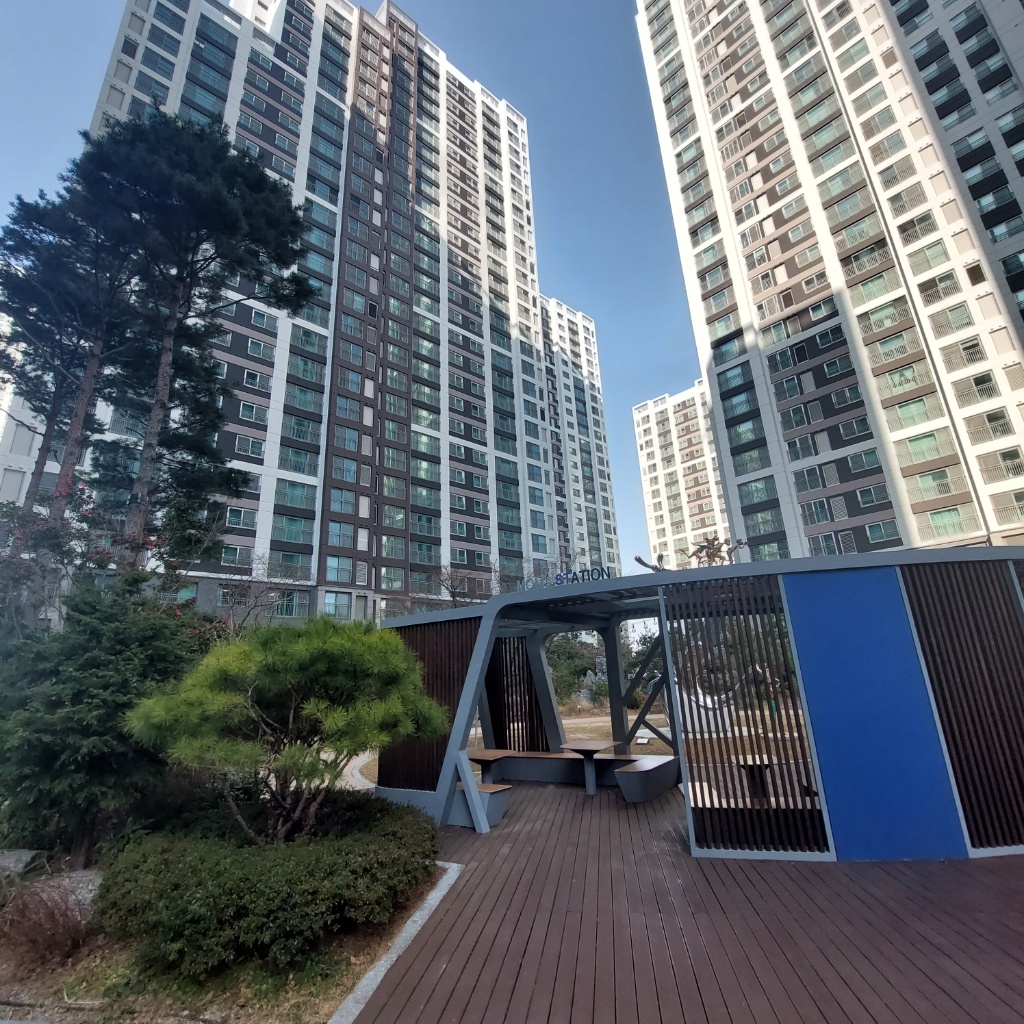 연산더샵 이야기 | 새로 단장된 아파트사진 올려 봅니다.